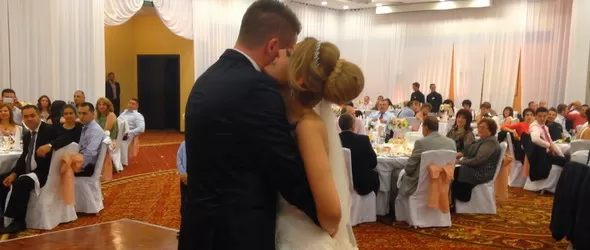 Водеща на ФЕН ТВ сключи брак