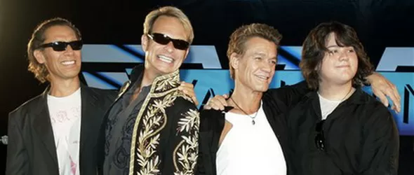 Ван Хален прекъсват турнето си в САЩ