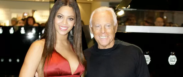 Бионсе ще снима новия си клип в дрехи на Версаче