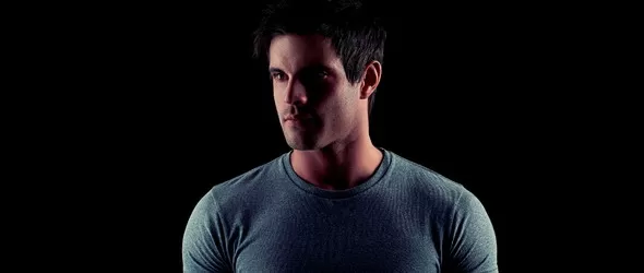 Британският ню диско и хаус диджей Matt Fear ще пуска в Каваци