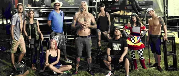 Голямата пънк рок лудница: над 60 яки банди във Vans Warped Tour