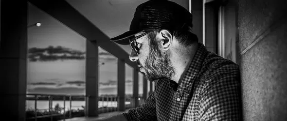 Бар Петък празнува 6 години с DJ Kid Stretch