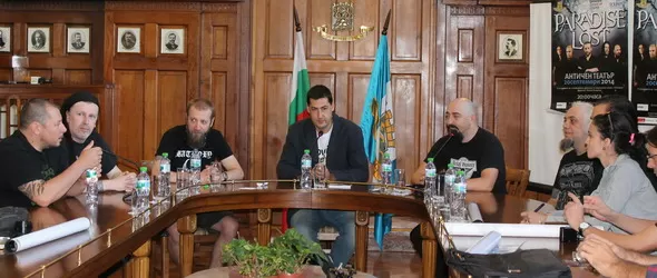 Paradise Lost в бойна готовост за мегашоуто в Пловдив довечера