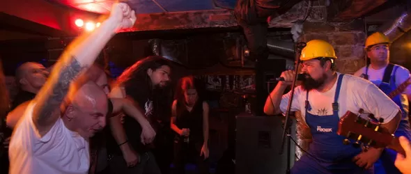 Horror Piknik в клуб Три уши: Speed Metal Je Živ