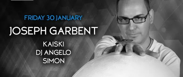 Резидент на култовия клуб Pacha зад пулта в :PM Club