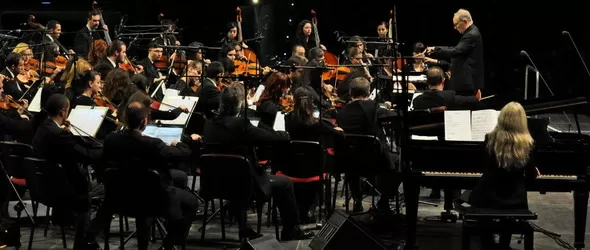 Оркестърът на Класик FM радио партнира на Тото Кутуньо