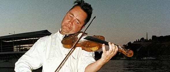 Спечели покана за Nigel Kennedy свири Jimi Hendrix