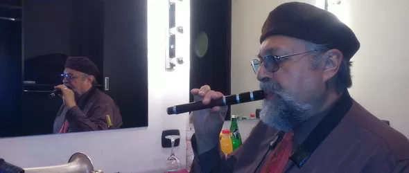 Джо Ловано смени саксофона с кавал