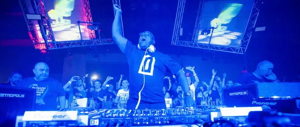 Карл Кокс събра над 7 000 в столичния Зимен дворец на спорта