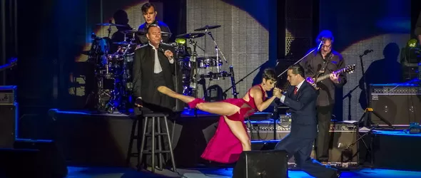 Хулио Иглесиас²: Cантименти и енергия до забременяване