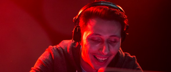 Dub FX пристига с антуража в София днес