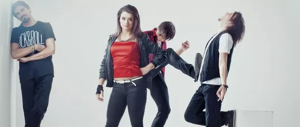 Три рок банди черпят за летния концертен сезон