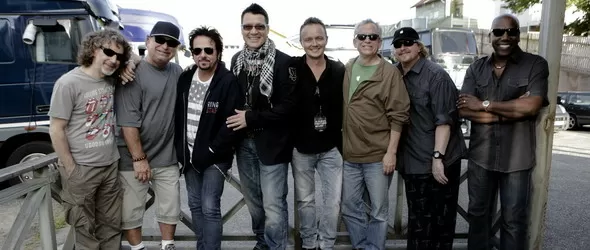 Кой спечели пропуск за концерта на Тото