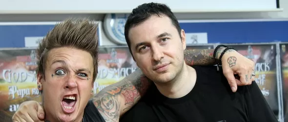 Papa Roach и Chuck Billy (Testament) пред камерите на Катинчаров