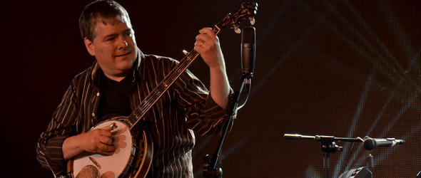 С Бела Флек и Абигейл Уошбърн в машината на времето