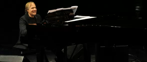 Ричард Клайдерман ще се срещне с български деца