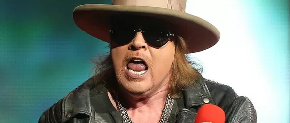 Аксел Роуз фронтмен на AC/DC