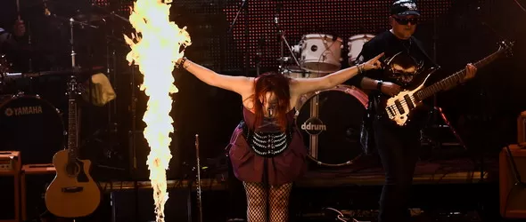 Милена Славова изкърти мрака с концерта 30 години Rock N Roll