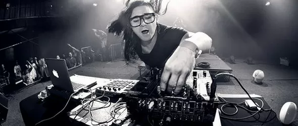 Преместиха шоуто на Skrillex на закрито