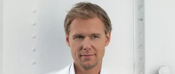 Armin van Buuren със специални гости на сцената в Арена Армеец
