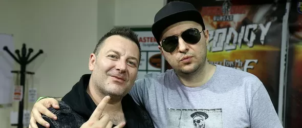 Dizzy Reed, Saxon и DJ Lethal в едър план по Фрактура