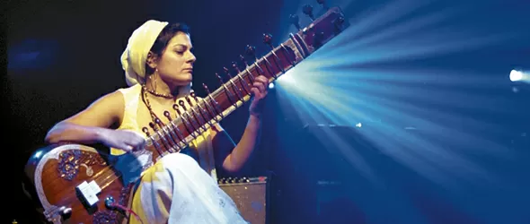 Трансглоубъл Ъндърграунд гастролират с номинация от Би Би Си