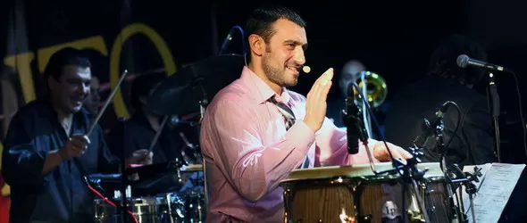 Спечели луксозното издание на първия албум на Тумбаито!