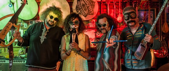 Огромна торта изненада за 20-тия рожден ден на Baba Zula в София