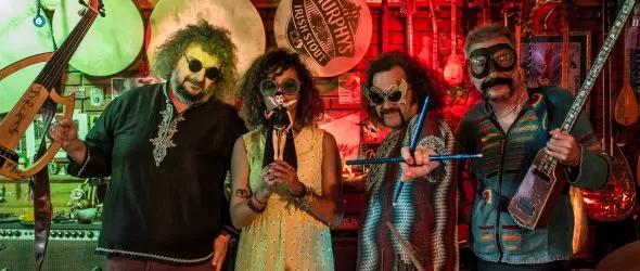 Огромна торта изненада за 20-тия рожден ден на Baba Zula в София