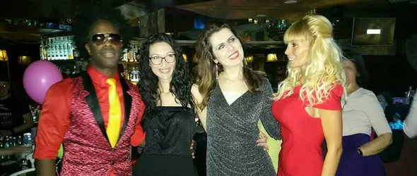 Яна Овчарова и Алфредо Торес пуснаха знойно видео