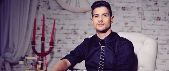 Новият Джъстин Бийбър пее фолклор за Морските Оскари в Приморско