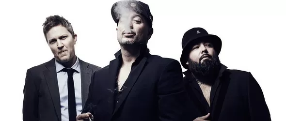 Fun Lovin Criminals диджействат в рок клуб веднага след концерта