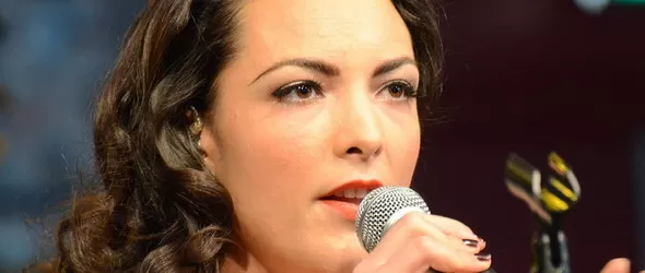 Виж кой спечели пропуск за концерта на Каро Емералд