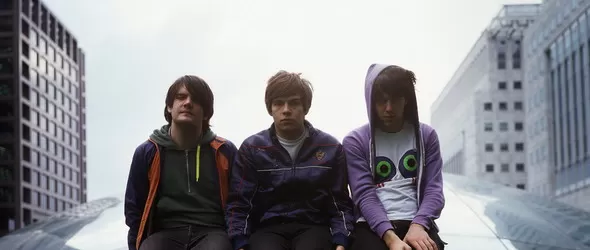 Клаксънс прибраха наградата от NME на Арктик Мънкис