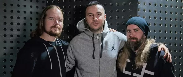 Insomnium и Doro Pesch в едър план по Фрактура