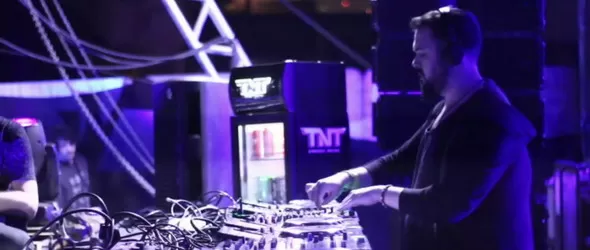 Кой спечели две ДВОЙНИ покани за Victor Ruiz и DJ Eric Sneo