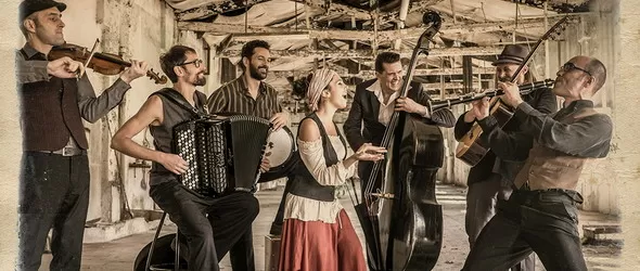 Страстна история с Barcelona Gipsy Balkan Orchеstra