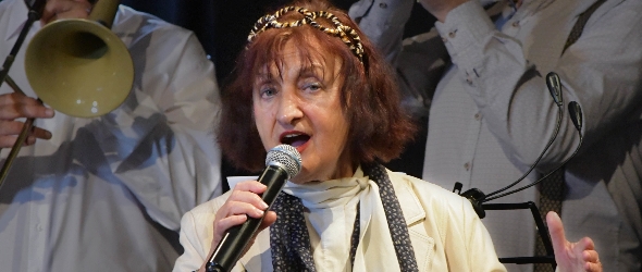 Мими Николова с концерт-бенефис: 60 години на сцената