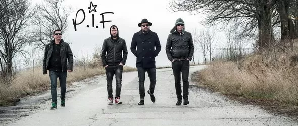 P.I.F. акостират с акустично аудио-визуално шоу