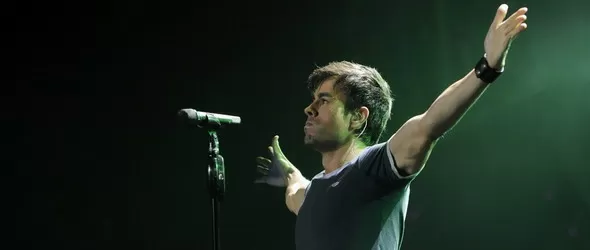 Щастливец ще може да се докосне лично до Енрике Иглесиас