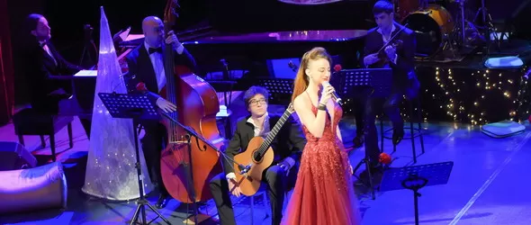 Коледно вълшебство с Деси Тенекеджиева