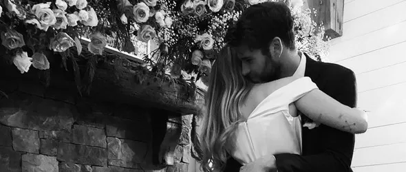 Майли Сайръс и Лиъм Хемсуърт минаха под венчило