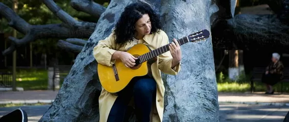 Шест музиканти и града