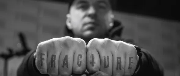 Есенциите на Фрактура до края на август