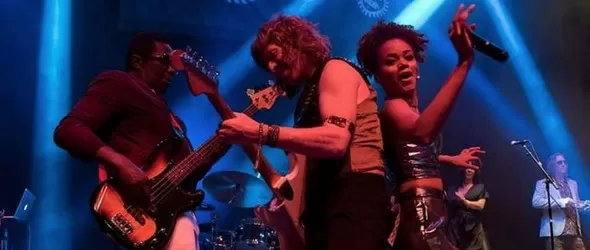 С тежкарския фънк на Тhe Brand New Heavies под маратонките