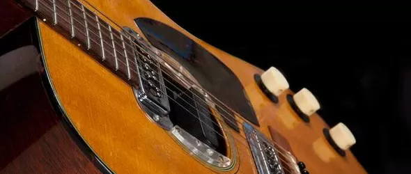 $ 6 милиона за китарата на Кърт Кобейн от MTV Unplugged