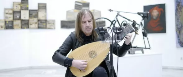 Турнето на Йозеф ван Висем се отлага