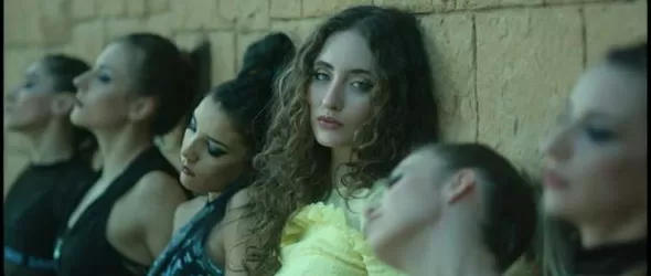 Alma – непокорна в новия си проект My Mama Told Me