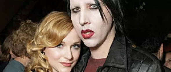 Пет жени обвиниха Мерилин Менсън в сексуално насилие