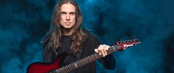 Arch Enemy и Kiko Loureiro (Megadeth) акценти на Фрактура